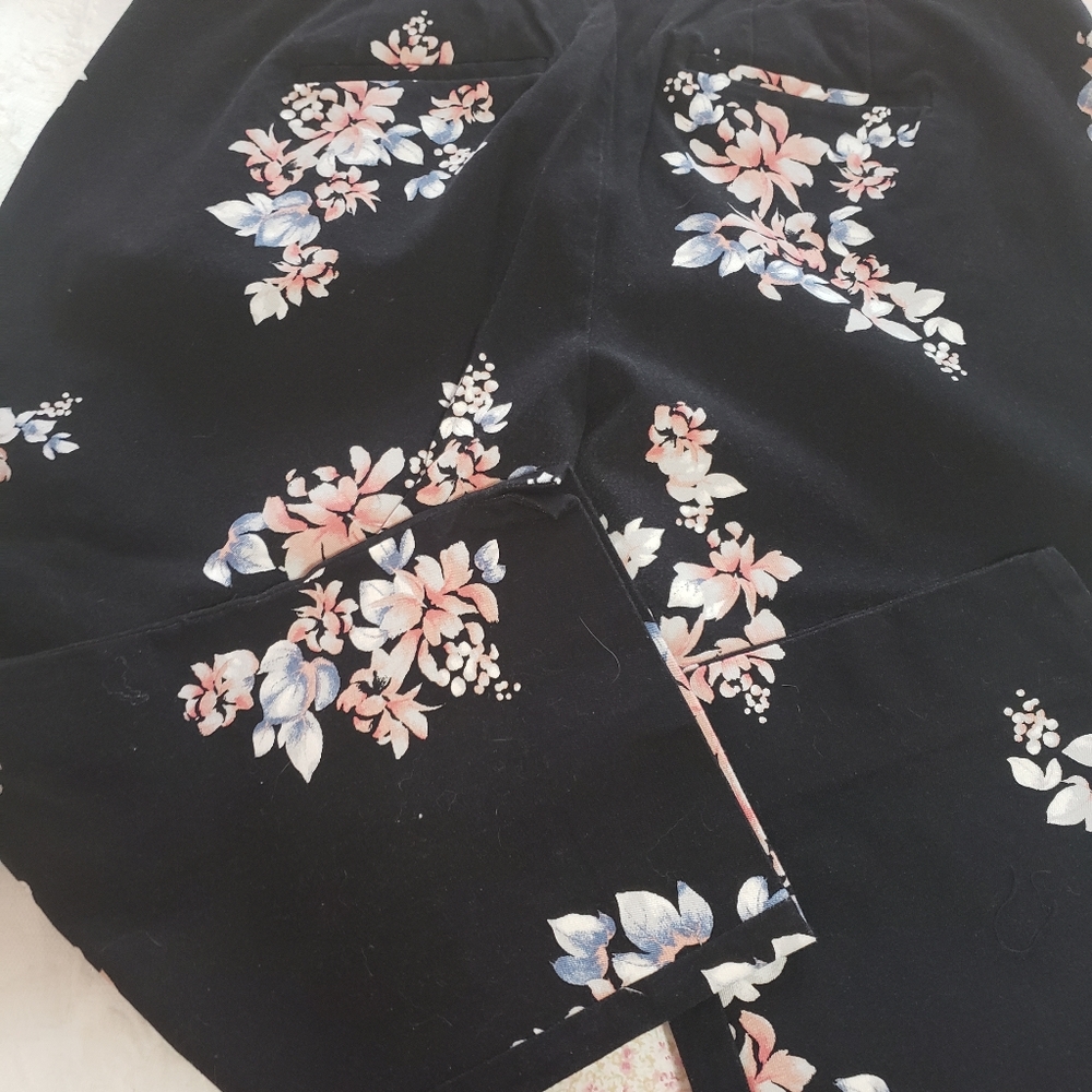 Lane Bryant floral crop pants